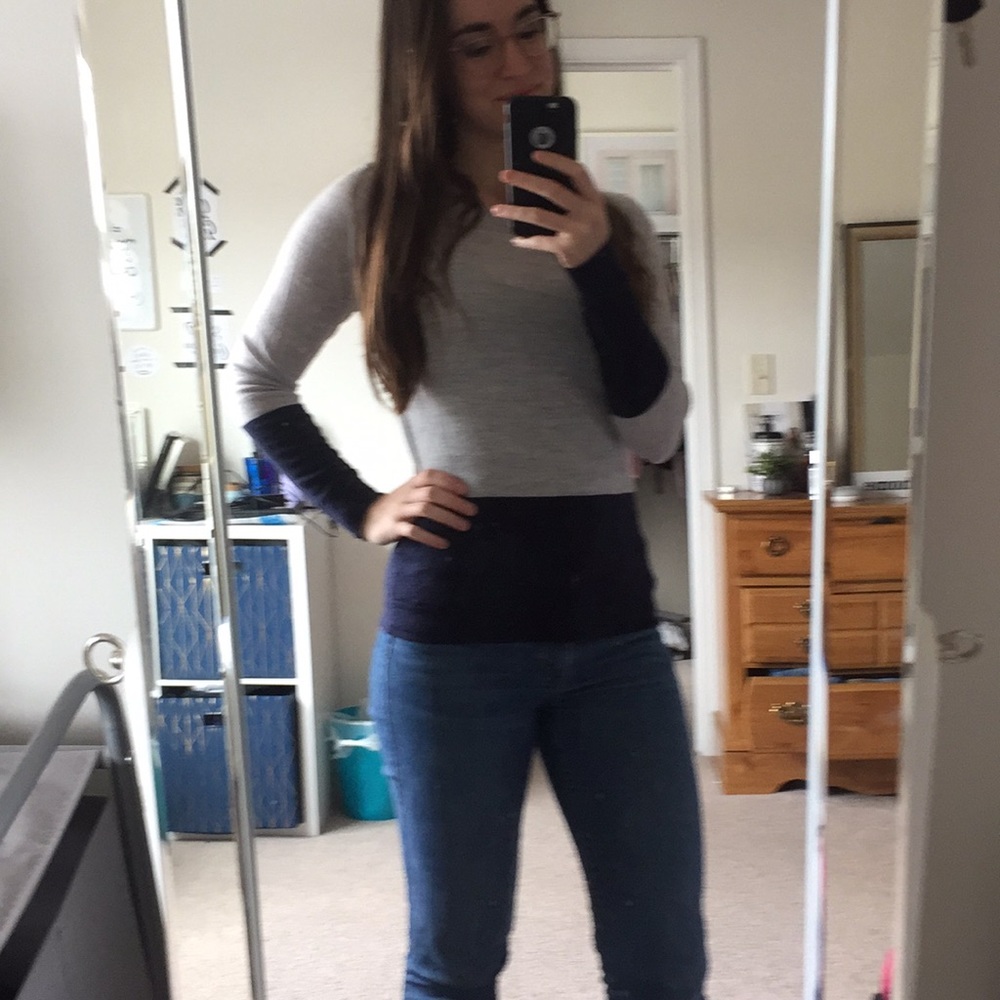 Sweatshirt